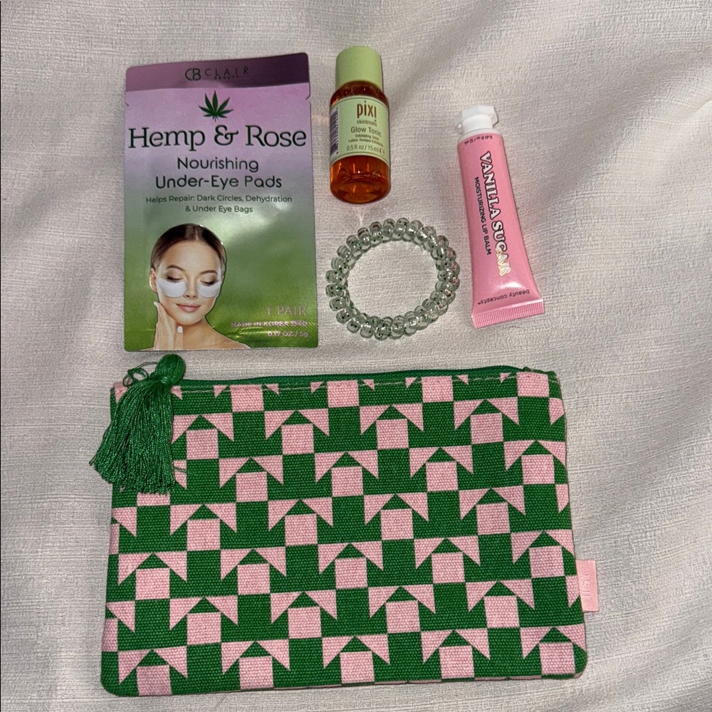 Ipsy Geometric Cosmetic Bundle